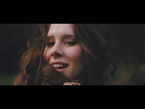 Clannad Buachaill Ón Éirne ( Come by the Hills)