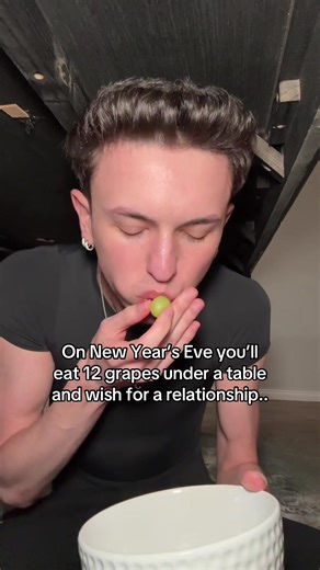 Me when I’m still single | Grape Under Table New Year Eve