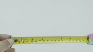 Ручная лента для измерения метра или: стоковое видео (без лицензионных платежей), 3650111619 | Shutterstock