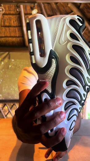 Buy Nike White TNs at R1800 for Two!
