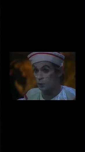 Rudolf Nuréyev como Petrushka Mikhail Fokine, en 1972 #ballet #profesionaldancer #dance #ballerina