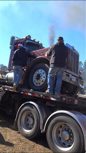 Lets fire up this Hood Stacked Peterbilt Pulling Semi here at Diesels In Dark Corners 2023 Liberty Truck and Tractor Pull #Peterbilt #semi #hoodstack #pullingsemi #largecars | BUILT Diesel MAFIA