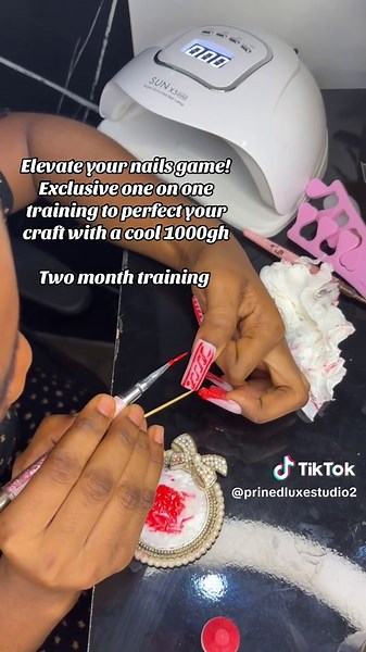 Nails training for a 1000gh #nails #viral_video #fypシ゚ #nailstutorial