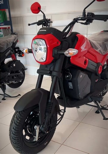 No todos necesitan una moto grande… algunos necesitan una inteligente 😏🔥 Honda Navi roja. Automática, ligera y lista para la ciudad. ¿Lo mejor? Te la llevas con crédito directo en mi tienda. Sin vueltas. Sin excusas. Solo ganas de rodar. #honda #navi #credito #vallescruceños🇳🇬🇳🇬 #scooter