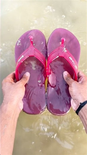 ✅The guy shows SURVIVAL skills: I made a shoe in the forest with my own hands
