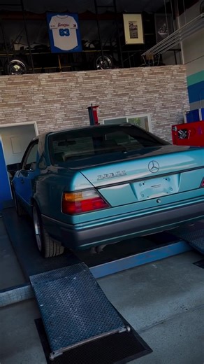 W124 coup is my all time favorite. Got to have one in your collection. Mercedes Benz… #MBZ #classiccars