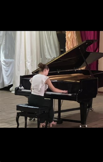 I. Velensky's Evocative Piano Performance