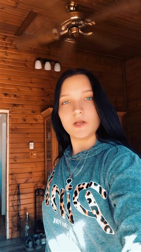 cassandrabarringe8 (@cassandrabarringe8)’s videos with original sound - That Red Head