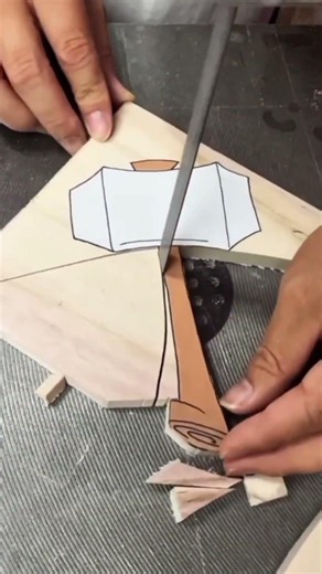 Oddly Satisfying Wood Cutting: Crafting Marvel's Mjolnir