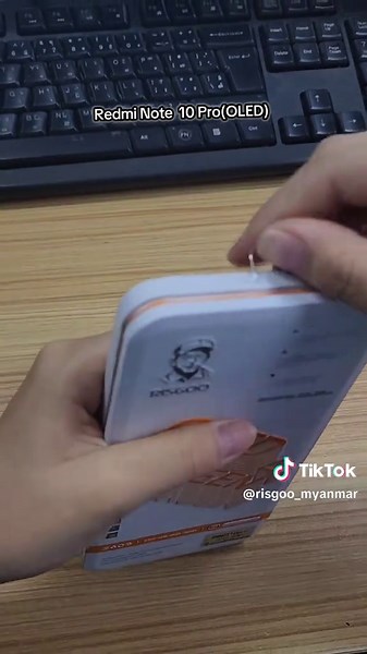 Redmi Note 10 Pro: OLED vs. LCD Comparison