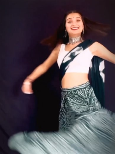 Dance Video Part 36: Engaging Moves and CapCut Effects