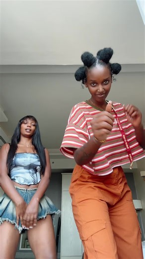 Vivian Gold Kaitetsi Pool Table Duet Highlights