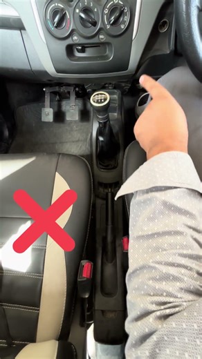 Right way to use handbrake #manualtransmission #gear #shorts