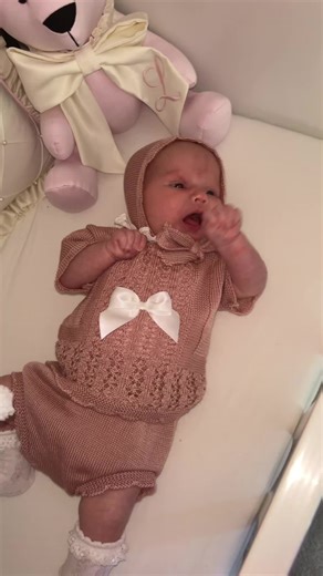 Adorable Baby Fashion: Cute Outfit Highlights