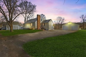 26 Williams Ave, Taunton, MA 02780 - MLS 73190635 - Coldwell Banker