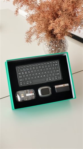 This custom event gift set combines practicality with a strong sense of technology, making it perfect for conferences, corporate events, and brand promotions. 🔹 AI Translation Earbuds Break language barriers instantly. Real-time translation makes international communication smoother, making them ideal for global conferences, business meetings, and travel. 🔹 Transparent Mouse A futuristic transparent design combined with smooth wireless control. Stylish on any desk while delivering precise and 