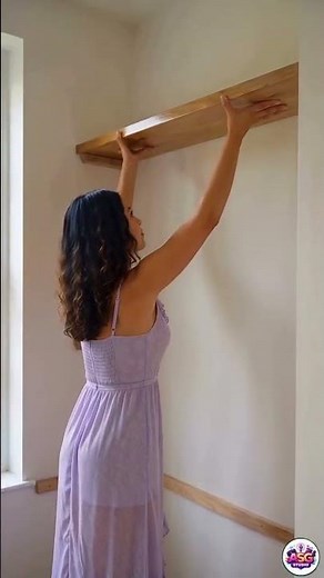 #DIY Floating Shelves + Wooden Desk = Dream Home Office #creativediy