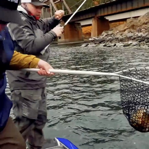 Marlin lands tournament quality smallmouth! | Addicted Fishing