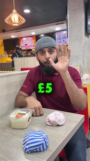 YOU HEARD THAT RIGHT, ONLY £5 for a steak or beef burger and a milk cake, for the WHOLE OF RAMADAN😱🔥 #viral #milkcake #burgers #aladdins #ramadan