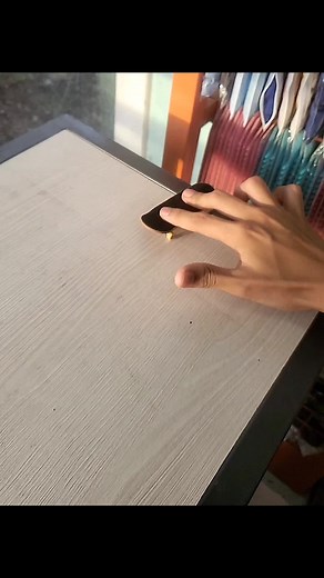 A Beginner's Guide to Fingerboarding Techniques