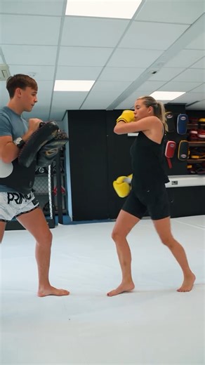 @mia_trevorrow is back with more mind games to get the edge over your opponent | This time it's all about landing your left kick while your opponent is still reeling #muaythai #mma #kickboxing #boxing #bjj #ufc #jiujitsu #fitness #martialarts #wrestling #training #fight #karate #gym #fighter #workout #grappling #thaiboxing #judo #muaythaitraining #taekwondo #selfdefense #mixedmartialarts #brazilianjiujitsu #boxe #sport #muaythaifighter #motivation #nakmuay | Hayabusa Fight