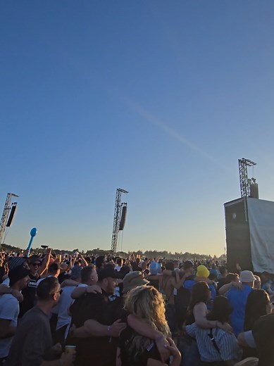 Oasis Concert Highlights: Poznan Vibes at Heaton Park
