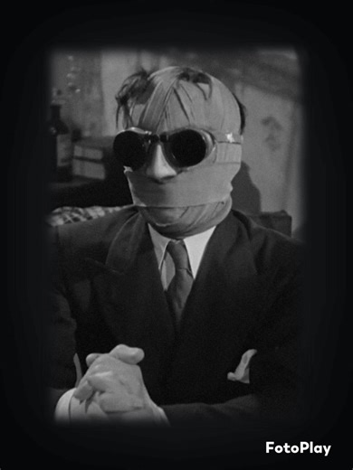 I'll SHOW YOU WHO I AM • 1933 • INVISIBLE MAN #clauderains #invisibleman #universal #nachtmensch