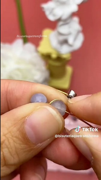 Cómo Emprender en Bisutería: Tutoriales y Consejos