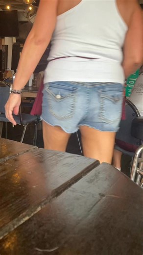 Momma here- eating lunch and “Making Memories” at our newest hangout, Johnny B’s. (The furbabies were all taking naps so we slipped out) ❤️😂🐾 | Choco the Macho Chihuahua