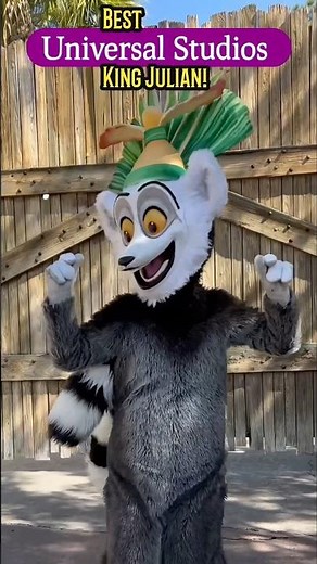 Orlando Universal Studios! Best Madagascar Meet and Greet! King Julian! #universalparks #kingjulian