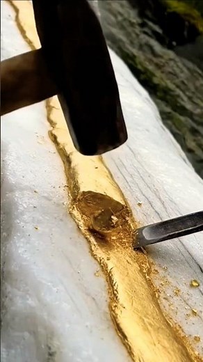 The beautiful gold line in stone#geologyrocks #viralshort