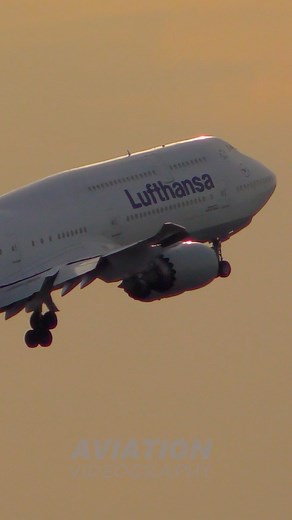 Lufthansa Boeing 747-400 takes an early morning departure out of Boston Logan bound for home base Frankfurt! 🛫: Boston Logan International Airport (BOS) 🇺🇸 🛬: Frankfurt International Airport (FRA) 🇩🇪 ✈️: Lufthansa ⏰: 6 hours 25 minutes ®: D-ABYF #planespotting #planespotter #avgeek #aviation #aviationdaily #aviationlovers #airplane #airplanes #747 #airplane_pics #airplane_lovers #airplanespotting #airplanepictures #airplanelovers101 #airplanelovers #instaplanes #instaairplane #aviationgeek