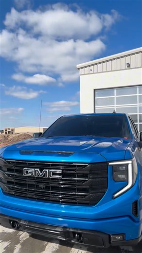 Did you know our automatic wash can handle anything street legal? Yep — trucks, cars, vans, and more! We’ve even had an ATV roll through (though we don’t recommend that one 😅).🕛 Our automatic wash is open 24/7, so swing by anytime — day or night — and give it a try for yourself!✨ Shine on, no matter what you drive! | Shiney Hiney Truck Wash