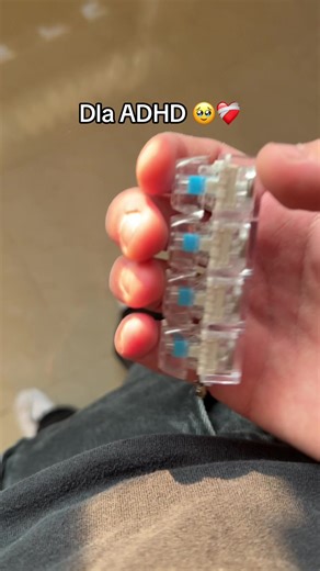 Lekarstwo na ADHD jest bezcenne, swoją dzielę się z Wami 🥺 Ten mechaniczny brelok pomaga mi wyleczyć ADHD, stres i niepokój w trudnych czasach. #click #adhd #relaxingvideos #chill #keyboard