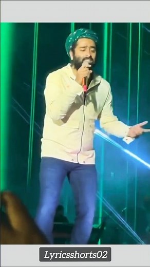 Arijit Singh dancing and singing in First class song #arijitsingh#arijitsinghlive #firstclass#kalank