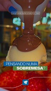 Essa é pra você que adora uma sobremesa: waffle crocante, frutas frescas, sorvete, chantilly e um montão de chocolate da Cacau Show. 🧇🍫 E pra saborear essa delícia é só passar na @supercstacaruna 😋 Venha dar um pulinho aqui e deixar seu dia mais doce. 😊 Estamos te esperando. #VemProTaca 📍Cacau Show Super Store | 2º piso | Shopping Tacaruna