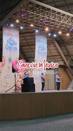 Cancún México. Sweet February in the Park. #shorts #cancunmexico #travel #viajes #love #vlog