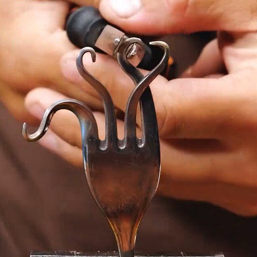 1.6M views · 9.6K reactions | Turning spoons & forks into beautiful creations! | 5-Minute Crafts Play | Facebook