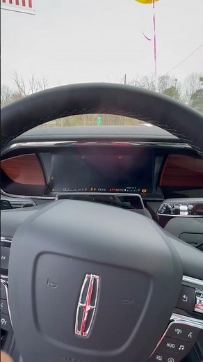 2022 Lincoln Navigator startup