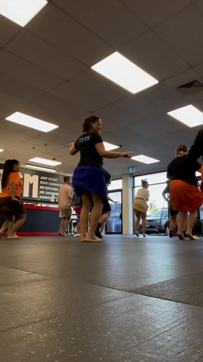 Lets learn together #tahitiandance #tahitiandancing #dance #tahitiandancebasics #tahitiandanceforbeginners #learntahitiansancefromhome #tahitiandanceadvices #faarapu #tahitianculture