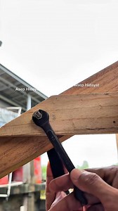 Building a Wooden Roof Frame: A Step-by-Step Guide | DIY Woodworking #diy #woodworking #WoodenRoofFrame #DIYWoodworking #CarpentryHacks #WoodworkingTips #RoofFraming | Asep Hidayat