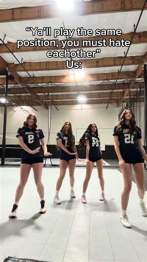 As if! I love these girls❤️ #viral #volleyball #bsf #teamates #bestie