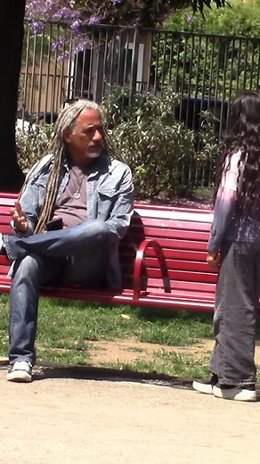Would you help this homeless girl? #foryou #foryoupage #experiment #homeless #kindness