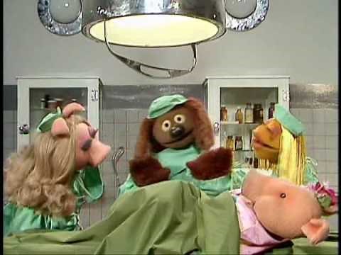 The Muppet Show: Veterinarian's Hospital - Hawaiian Pig