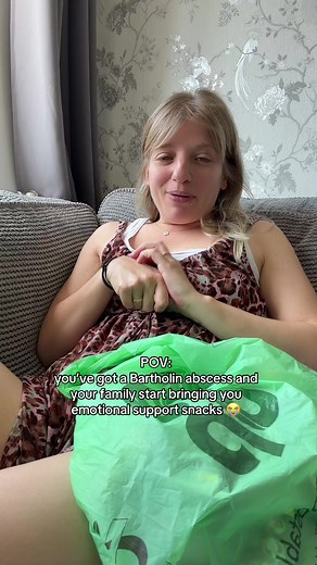 Honestly the sweetest thing ever 🩷 also why did I say compression no wonder I confused myself Compress was the word 🤣 I am doing everything I possibly can to get rid of this asap… I will not be laid up the whole weekend if I can help it. Hope you all have a great bank holiday weekend 😘