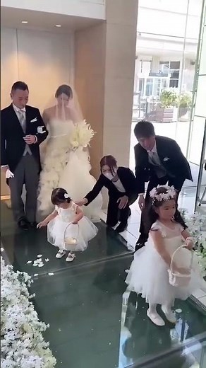 可愛すぎるフラワーガール video by @ sunsetbird さま #プラコレ #dressy花嫁 #感動 #wedding #dîlan #결혼식 #ドレス迷子
