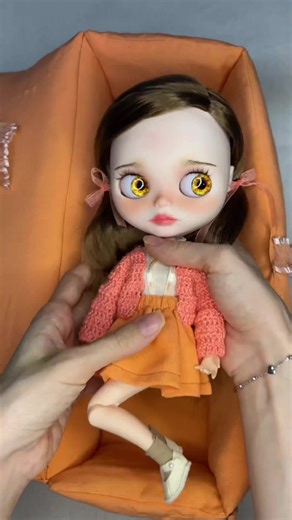 Unboxing 'Amy' in the Netherlands | Blythe Doll Packaging
