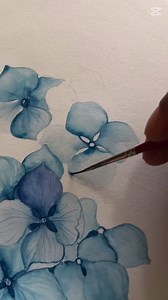 Learn to Paint Hydrangeas with These Easy Steps
