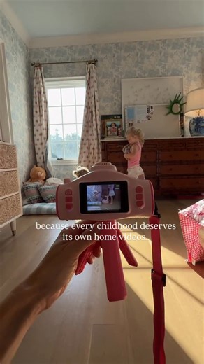 c a s e y w i e g a n d on Instagram: "TOP KIDS GIFT: Who remembers carrying around a chunky camcorder to record every dance routine and backyard adventure? Now our kids get to create their own little movies with a big-screen camera made just for them. Memories captured through their eyes, saved forever, and ready for family movie night. The sweetest gift for budding storytellers. 👉🏻Comment below KD3 for shopping details to be sent straight to you! #KidsCamera #KidsCamcorder #Lit