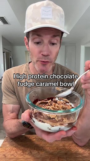 Healthy Chocolate Fudge Caramel Yogurt Bowl (200 Calorie Snack)